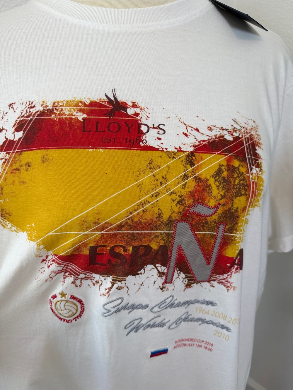 NWT España Spain Euro & World Champion Soccer Graphic - Picture 4 of 11